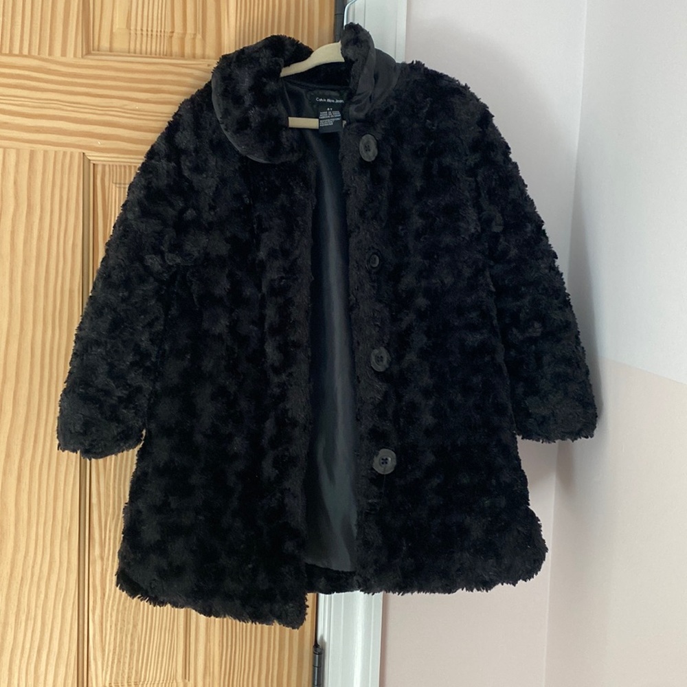 Black faux fur coat 4t